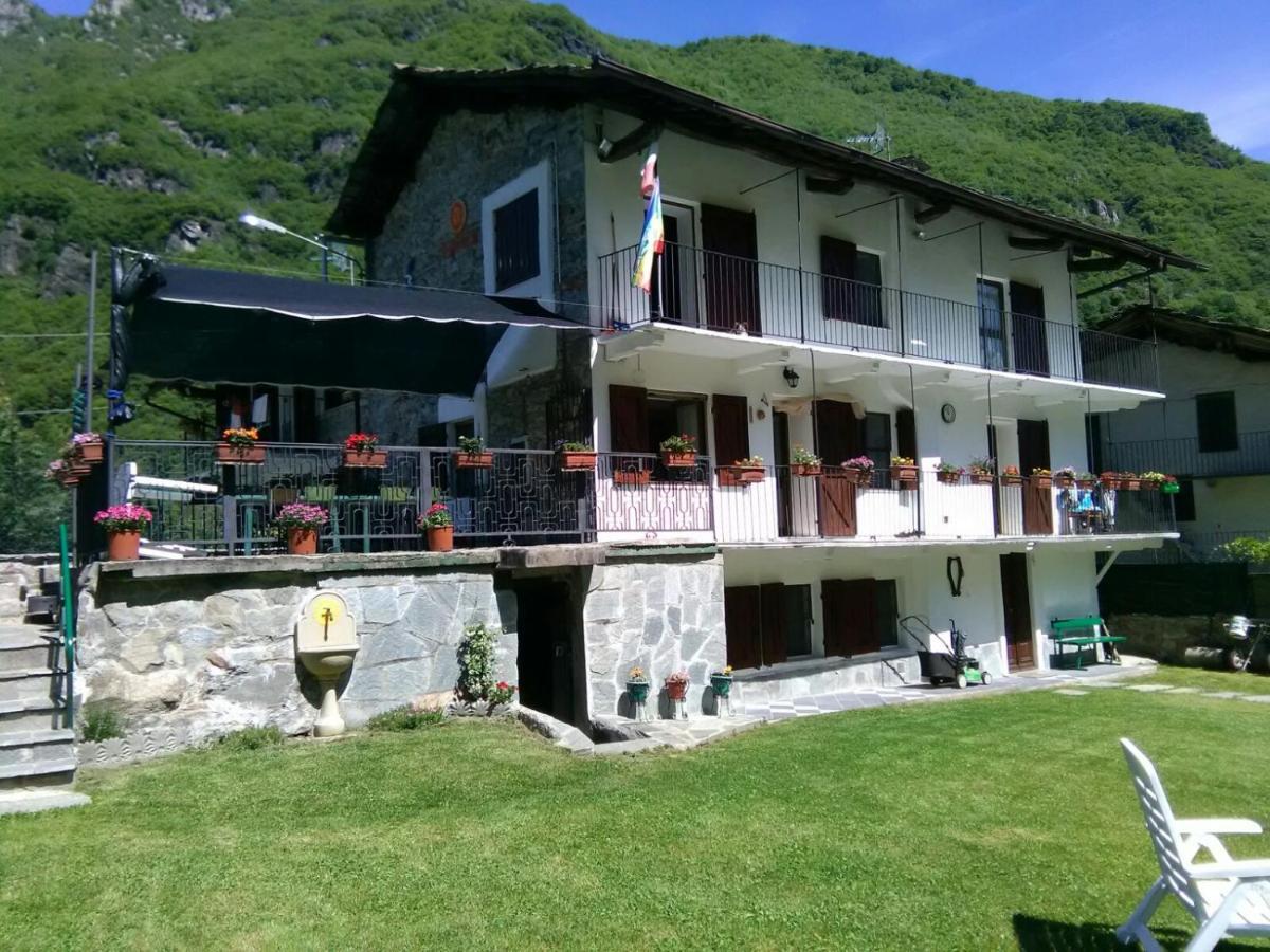 Bed and Breakfast La Ghita Sparone Exterior foto